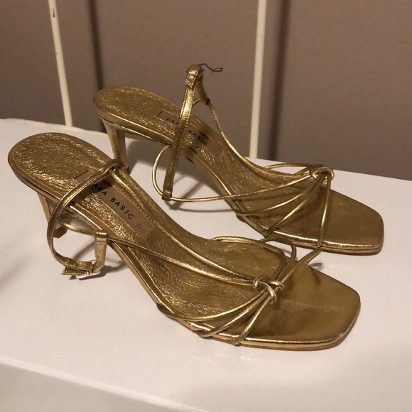Zara Shoes - Zara gold low heels